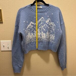 SOLD Mountain cropped knit sweater
